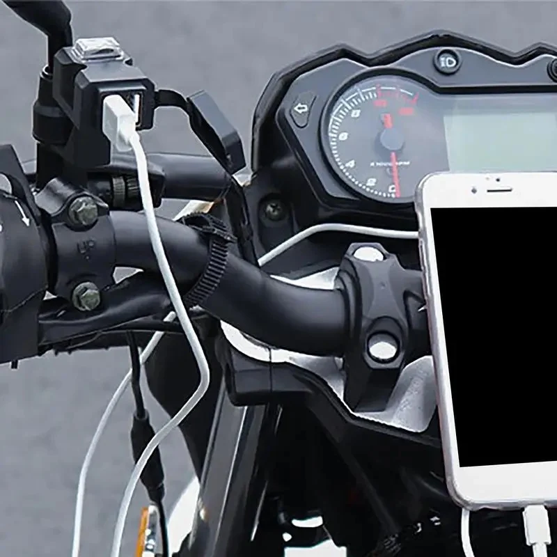 Carregador USB Duplo para Moto com Interruptor ON/OFF - Image 4